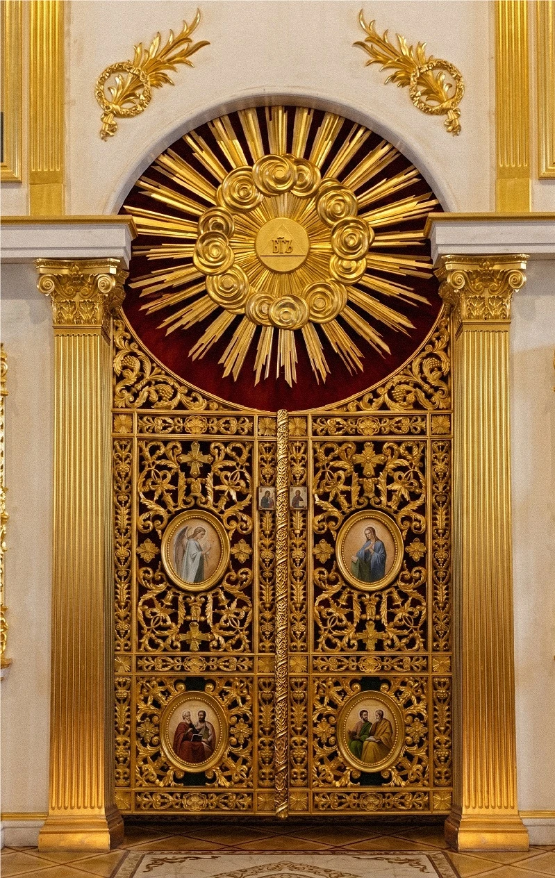 Sakrale Holzschnitzerei und Kirchenausstattung